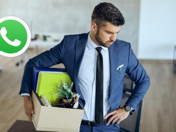 ¿Es legal que te despidan del trabajo por WhatsApp?
