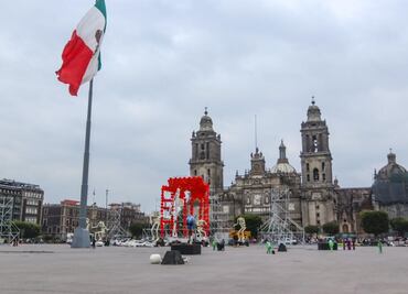 Día de Muertos: Alistan montaje de Megaofrenda 2024 en el Zócalo; ¿cuándo se inaugura?