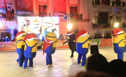 Zacatecas inaugura pista de hielo con show de "Los minions"