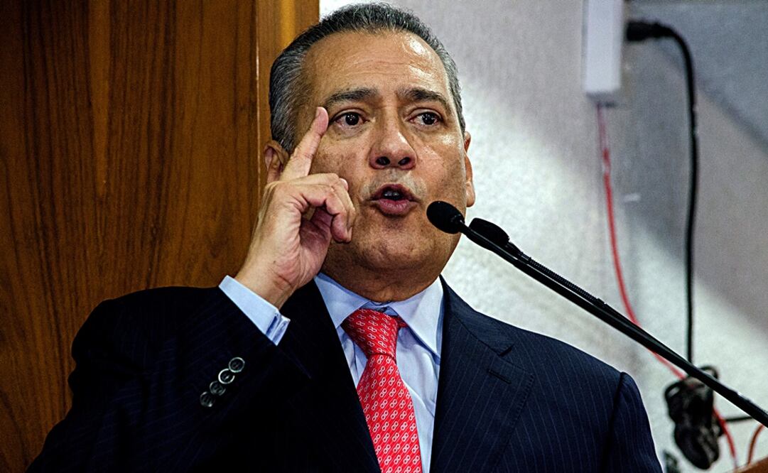 Pide Beltrones esfuerzo por demandas de padres de los 43