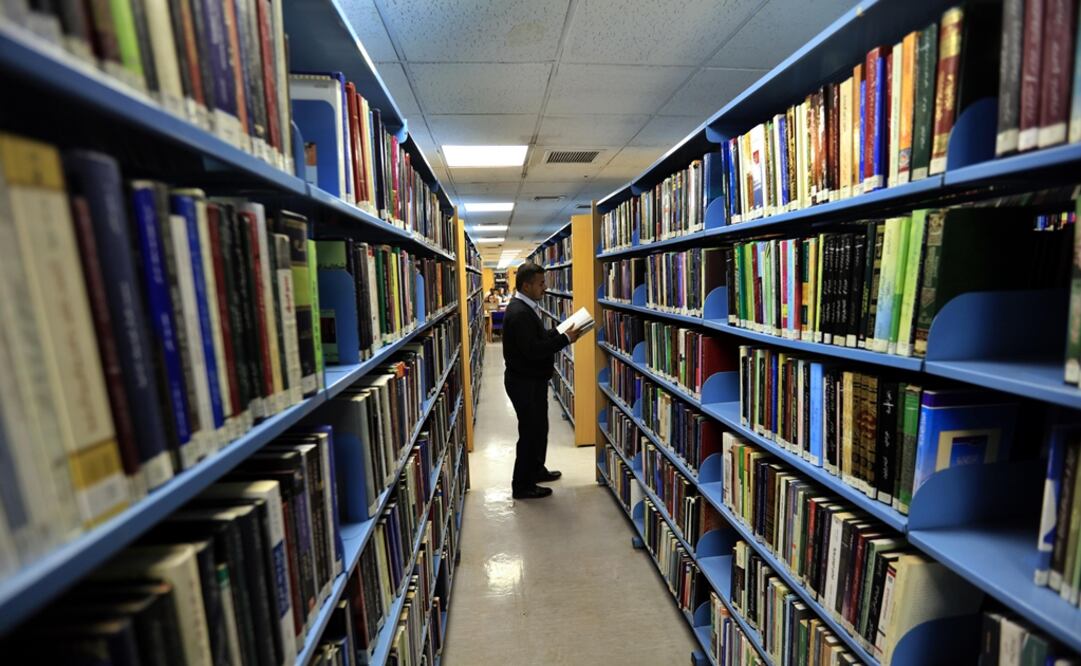 Los lectores en México decrecieron de un 84.2 por ciento en 2015 a 76.4 por ciento en este año. Foto: Xinhua/Mohammad Abu Ghosh, archivo