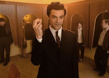 Jacob Fortune-Lloyd cae en la beatlemanía