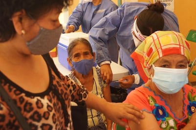 Ya se aplicó 42.9% de vacunas contra Covid-19 disponibles para adultos mayores en Oaxaca