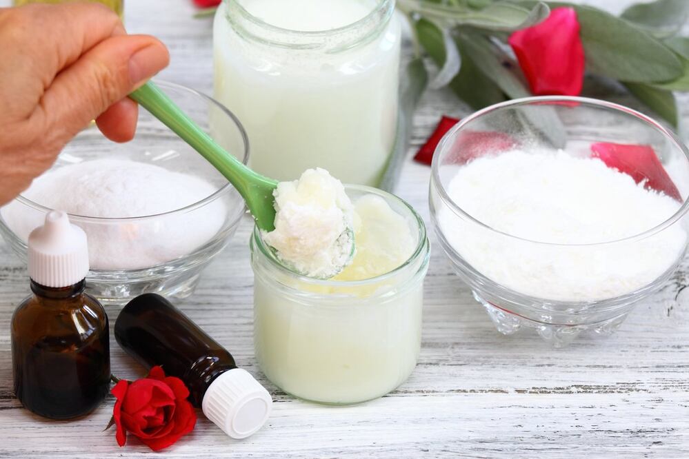 Aprende cómo fabricar desodorante en casa con ingredientes de tu cocina y súper fácil. Foto: Istock Photo