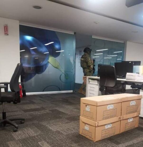 Ingresan efectivos de la Marina Armada a oficinas de la Cofepris