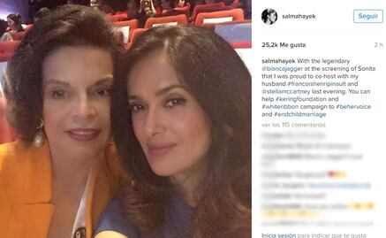 Salma Hayek posa junto a Bianca Jagger