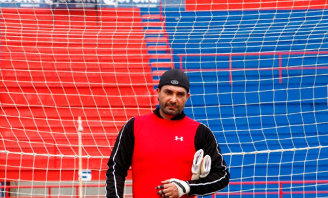 Islas interpreta a un portero de futbol quien ha visto pasar sus mejores años (ALFREDO P. EL UNIVERSAL)