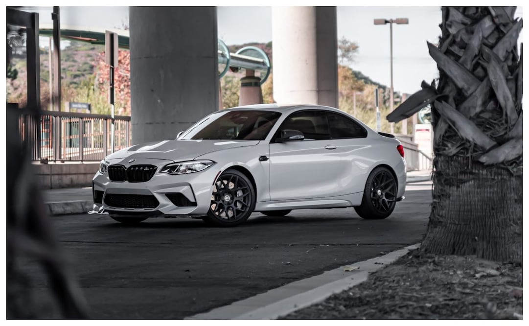 Entérate cuánto cuesta el BMW M2 del cantante mexicano Peso Pluma. Foto: Unsplash