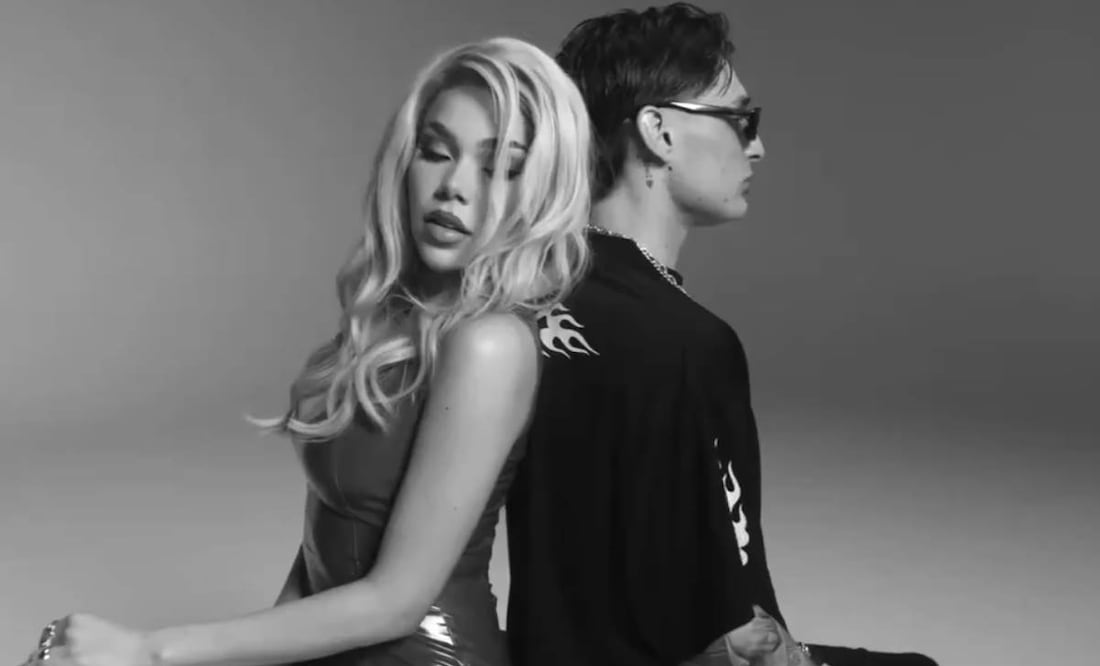 Peso Pluma presume su corte de cabello junto a Kenia Os.