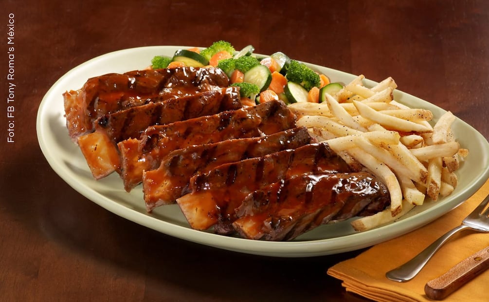 Presenta tu tarjeta de Club EL UNIVERSAL y recibe un 15% de descuento en Tony Roma's México.  |  Foto: FB Tony Roma's México.