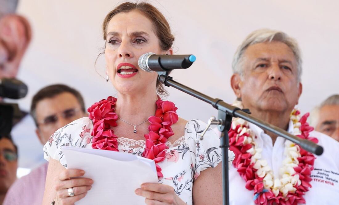 Beatriz Gutiérrez is also a renown writer and academic - Photo: Valente Rosas/EL UNIVERSAL