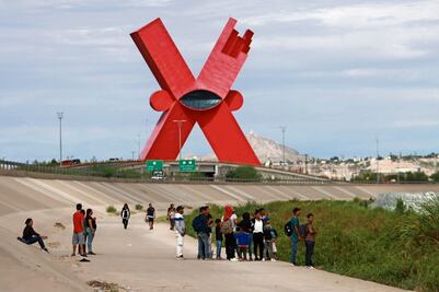 Se movilizan cientos en Juárez por una fake news