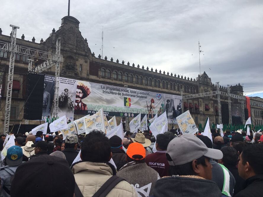 Marcha de campesinos en el Zócalo. Foto: Pedro Villa y Caña / ELUNIVERSAL