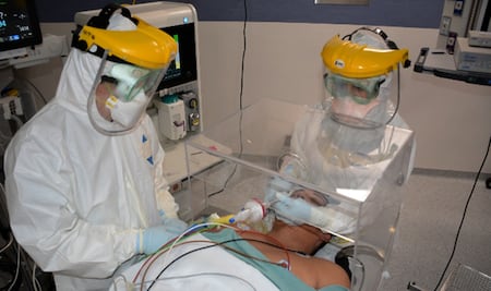 Condecorarán a personal médico que atiende Covid-19