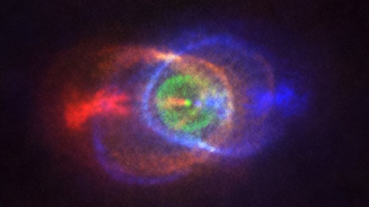 Las estrellas combatientes son el punto brillante en en medio de los anillos de colores. Foto: BBC 