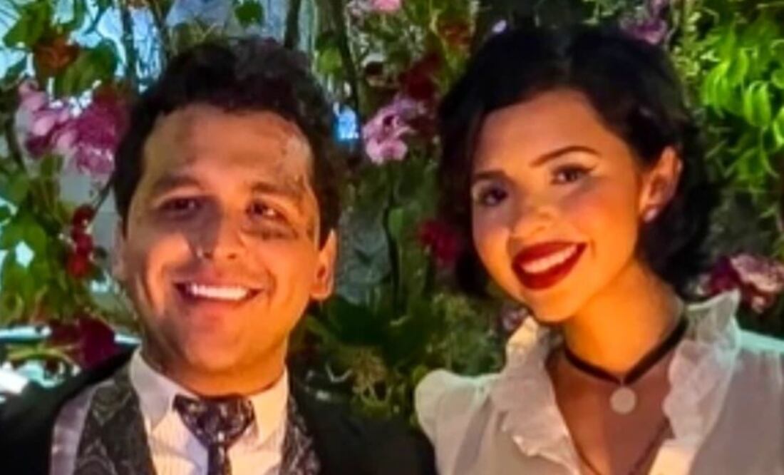 Christian Nodal y Ángela Aguilar en la fiesta de la madre del cantante Cristy Nodal.