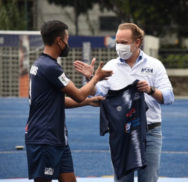 Presentan el nuevo uniforme del equipo profesional de la Alcaldía Benito Juárez
