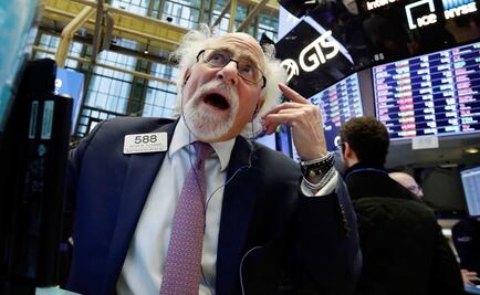 Wall Street se desploma por disputa comercial entre EU y China