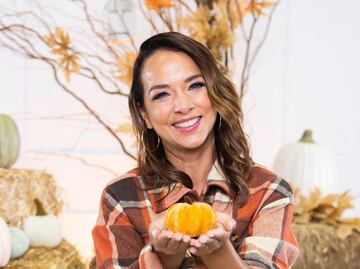 Descubre 3 outfits de Adamari López infalibles para mujeres chaparritas