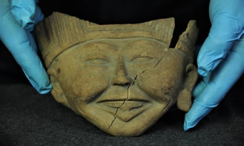 México celebra el regreso al país de una veintena de bienes precolombinos