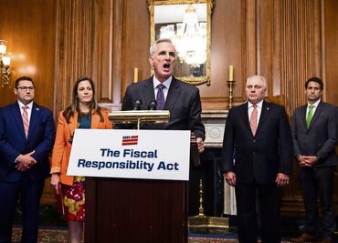 Retrasan en Senado votación por techo de deuda