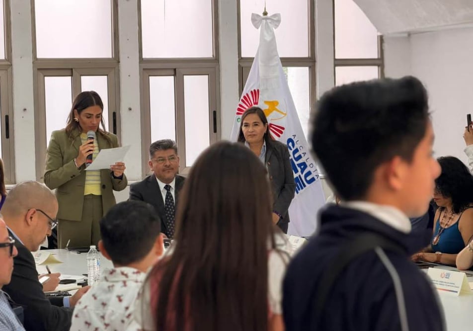 Niñas, niños y adolescentes solicitaron a la alcaldesa de Cuauhtémoc, Alessandra Rojo de la Vega, más parques y áreas recreativas limpias. Foto: Especial