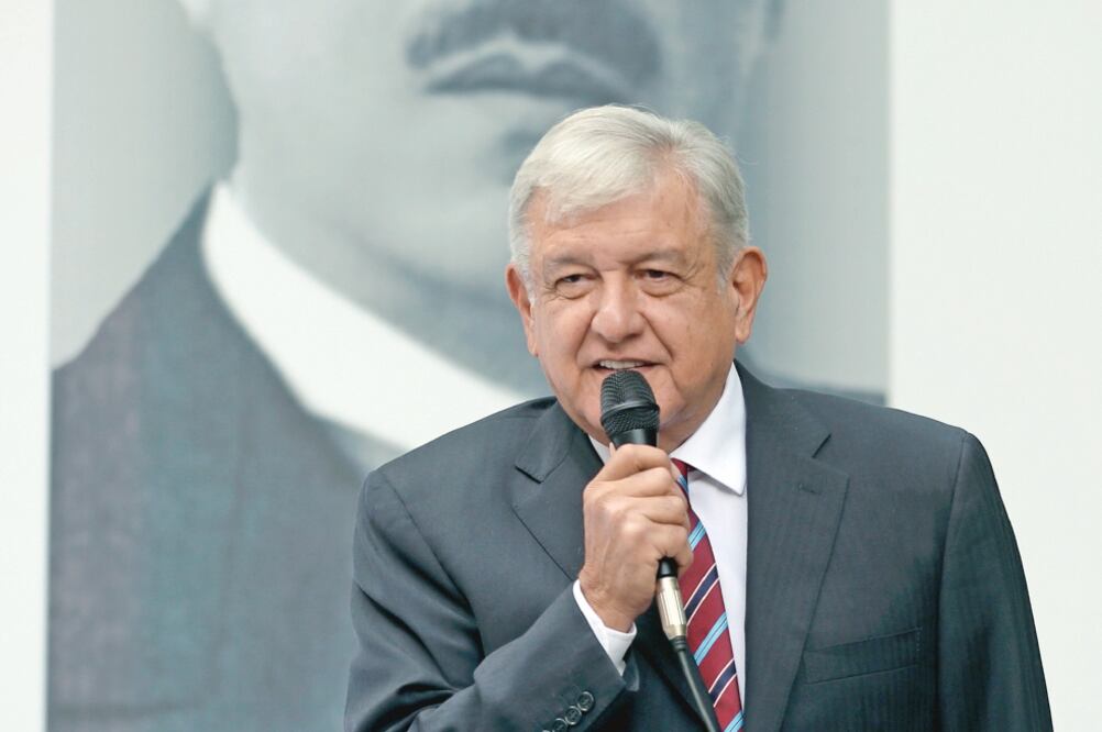 Andrés Manuel López Obrador aseguró que desde su gobierno no se alentará la actuación de ningún grupo que pelee por intereses creados. Foto: ARCHIVO EL UNIVERSAL