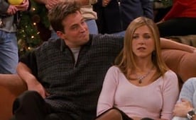 Carta que Jennifer Aniston escribió a Matthew Perry será subastada junto a objetos de “Friends”