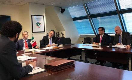 Canciller sostiene encuentro con el embajador Juan Ramón de la Fuente