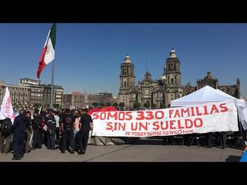 Instalan bomberos plantón indefinido en el Zócalo; exigen pago de 330 elementos