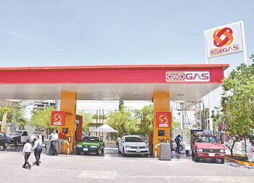 AMLO: “Oxxo sigue vendiendo la gasolina muy cara”