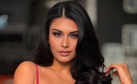 Kristal Silva luce traje de baño cut out de hermoso color amarillo