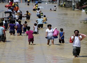 Tifón "Kalmaegi" inunda el centro de Filipinas y causa más de 40 muertos