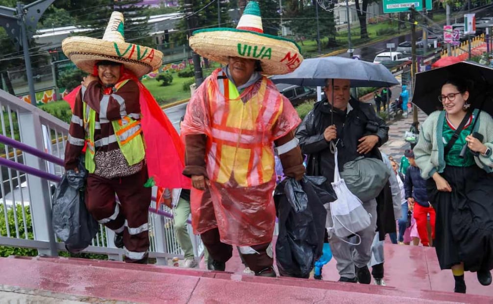 Aficionados mexicanos afuera del Estadio Ciudad de México, antes del partido de futbol entre Inglaterra y México. Foto: Karla Guerrero / EL UNIVERSAL
