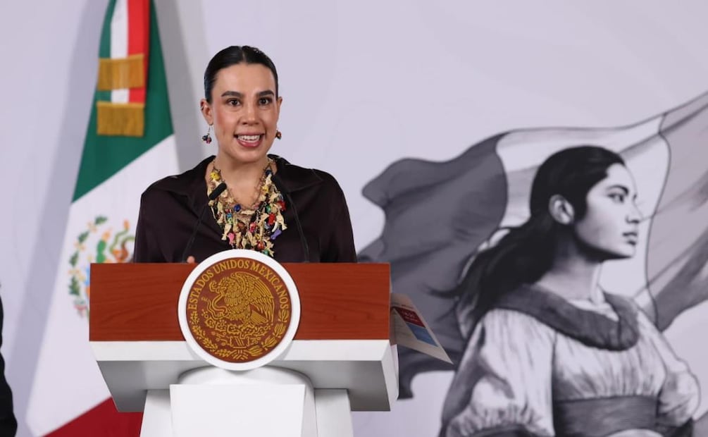 Josefina Rodríguez Zamora, secretaria de Turismo durante la conferencia de prensa de la presidenta Claudia Sheinbaum (19/06/2026). Foto: Fernanda Rojas / EL UNIVERSAL