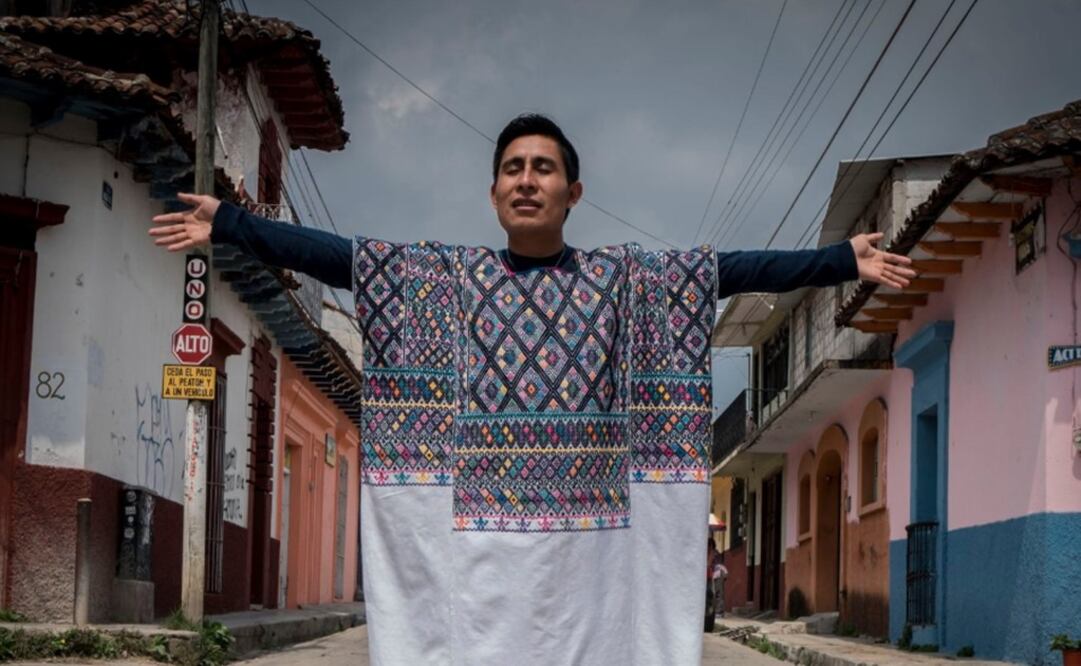 Alberto, with the support of local artisans, creates beautiful huipiles and dresses - Photo: Taken from  K’uxul Pok’s Facebook page