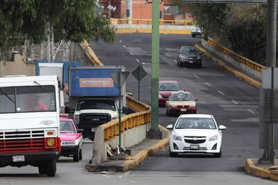 Cuarto sábado de abril no circulan autos con engomado verde