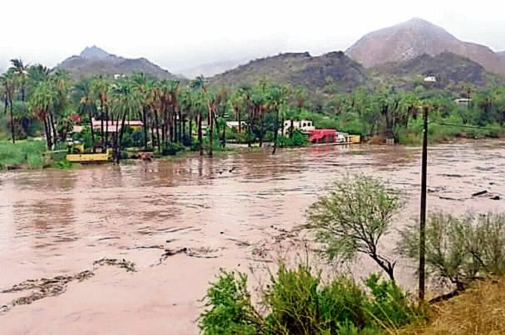 Tras el paso de Newton , en el municipio de Mulegé se generaron diversos arroyos (ESPECIAL)
