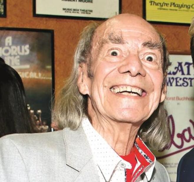 Tira Zulema cartas a famosos