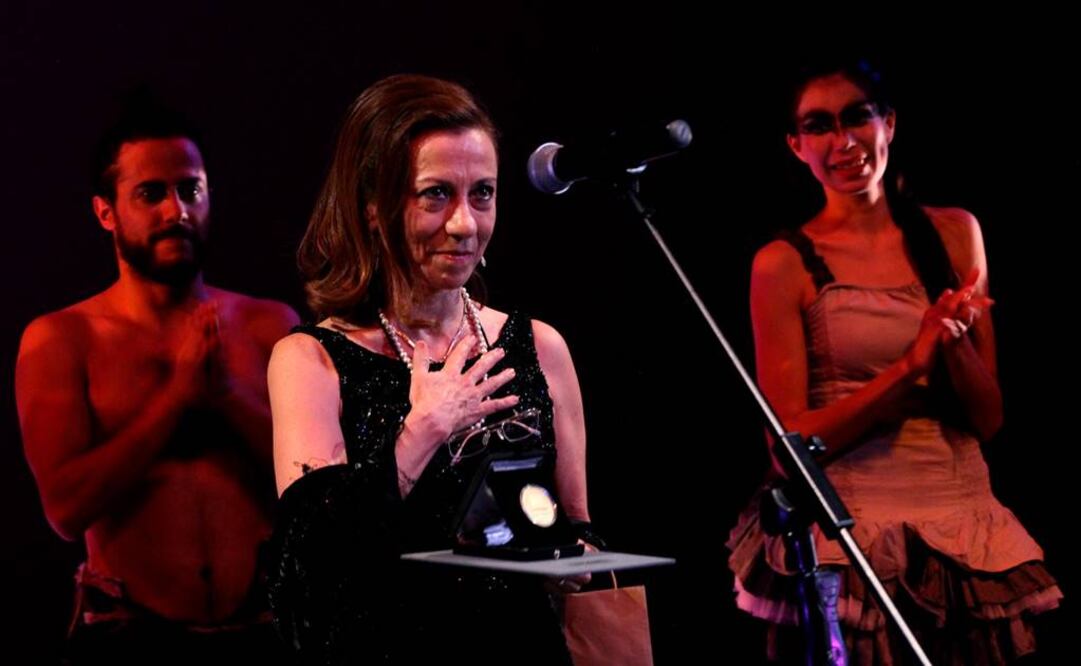 "Mi agradecimiento expreso para todos aquellos colaboradores artistas que han apoyado cada uno de los proyectos que hemos realizado juntos, sustentados por Contradanza, gracias", insistió. FOTO: Notimex.