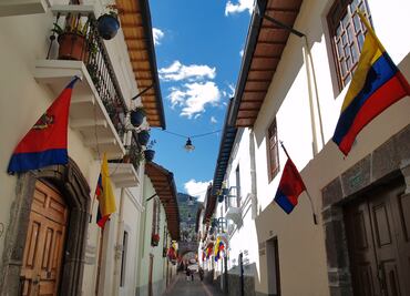 Viaja a la mitad del mundo