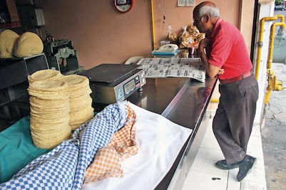 STPS y Profeco detectan abusos en 29 tortillerías