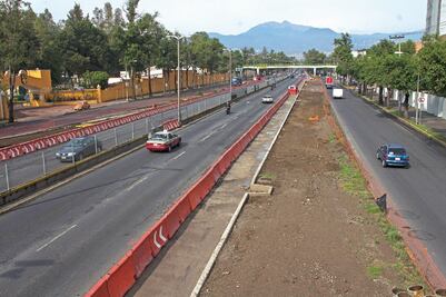 Paran obras en la Autopista Urbana Sur por vacacionistas