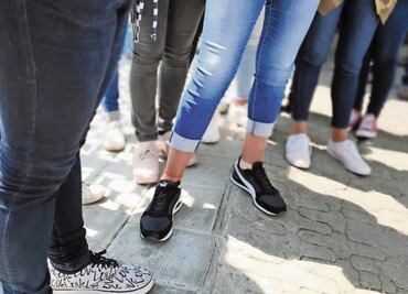 Dan de baja a maestros tras quejas de acoso