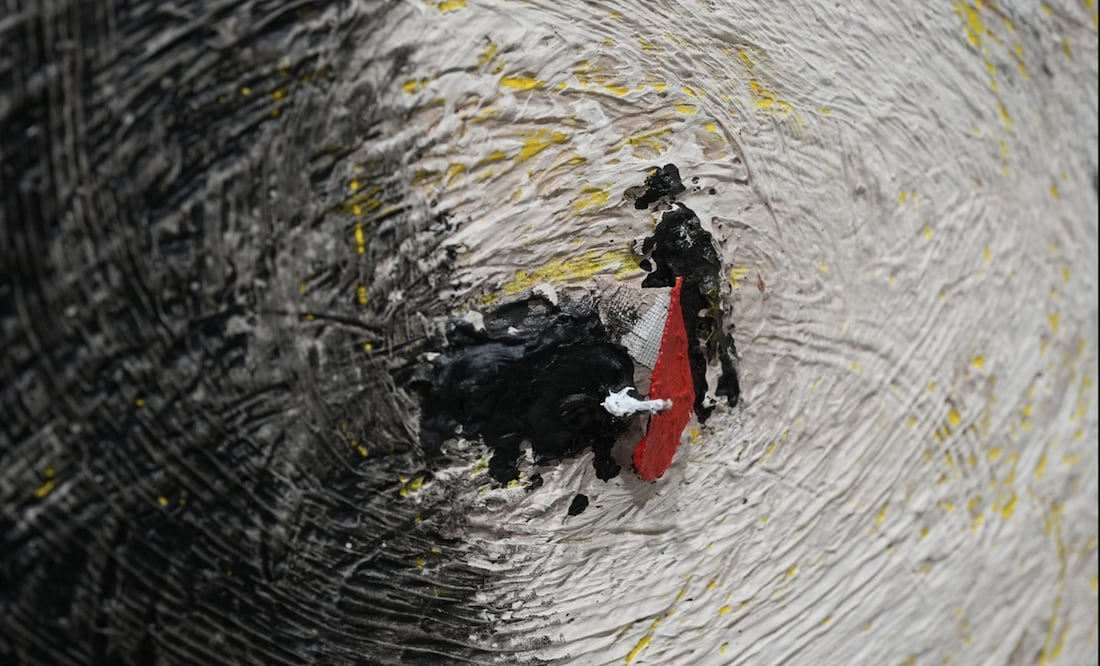 Obra del artista Miquel Barceló que forma parte de su exposición 'Toros, peces y flores', compuesta por nueve pinturas, 24 cerámicas y 13 acuarelas con temas marinos, taurinos, bodegones y flores, inaugurada este miércoles en la galería Elvira González de Madrid. Foto: EFE