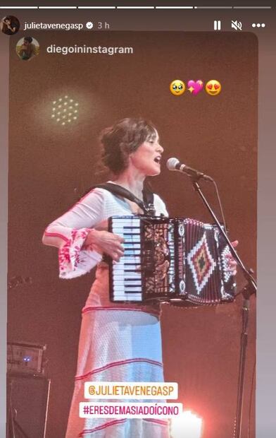 Rebelde y tierna, Julieta Venegas celebra sus 52 años con concierto en México 