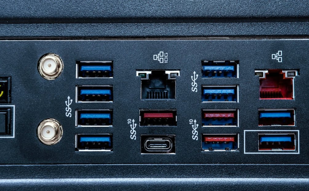 Este es el secreto de los puertos USB de la televisión. Imagen: Freepik