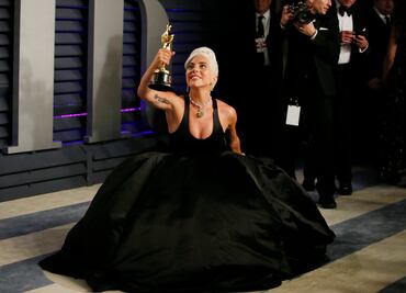 Así es el collar de 30 millones de dólares que Lady Gaga usó para la ceremonia de los Oscars 2019