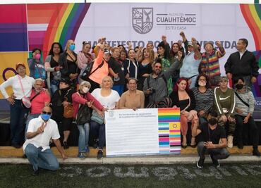 Sandra Cuevas inaugura Feria Deportiva LGBTTTI; firma "Manifiesto por la Diversidad en Cuauhtémoc"