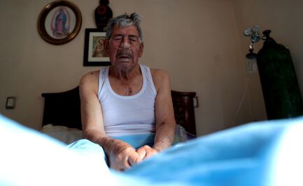 Don Pedro, con un riñón, no va al hospital, decide atenderse en casa. Ensayo fotográfico